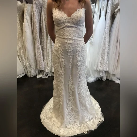 NWT SOTTERO AND MIDGLEY-MATTEA-5SR602 Wedding Dress - Size 8 - White - Mermaid - Picture 13 of 16